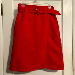 Highwaisted cherry red Halogen skirt with belt